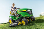 JOHN DEERE Rasentraktor X380 - Bild 2