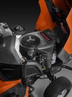 HUSQVARNA TC 242 T mit Schneeschild 120Plus & Gartentraktoren Anhänger 275 - Bild 5