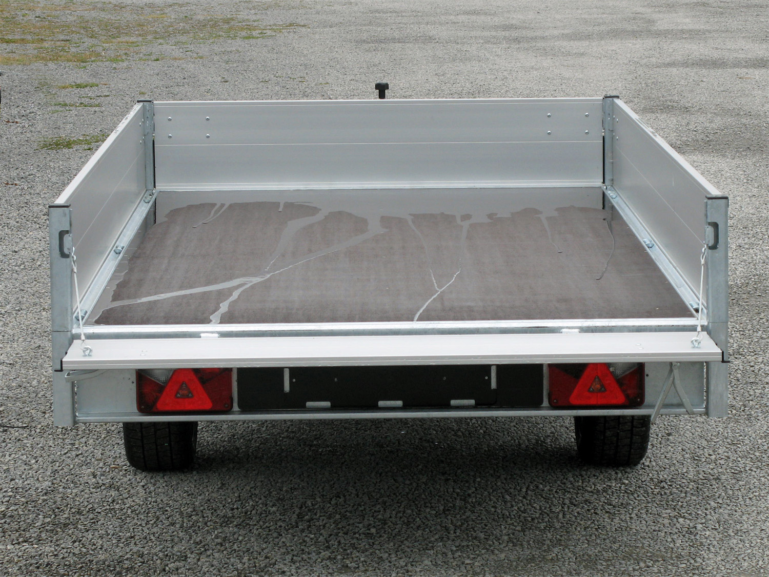Hapert Azure H-1 – 1800 – 2800 x 1800 – niedriges Fahrwerk – 100 km/h - Bild 4