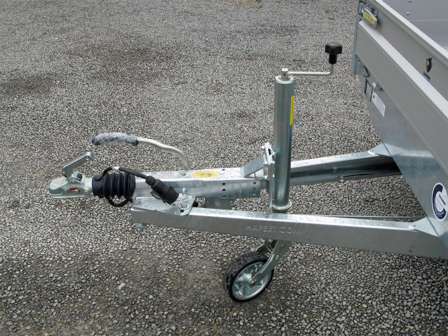 Hapert Azure H-1 – 1800 – 2800 x 1800 – niedriges Fahrwerk – 100 km/h - Bild 3