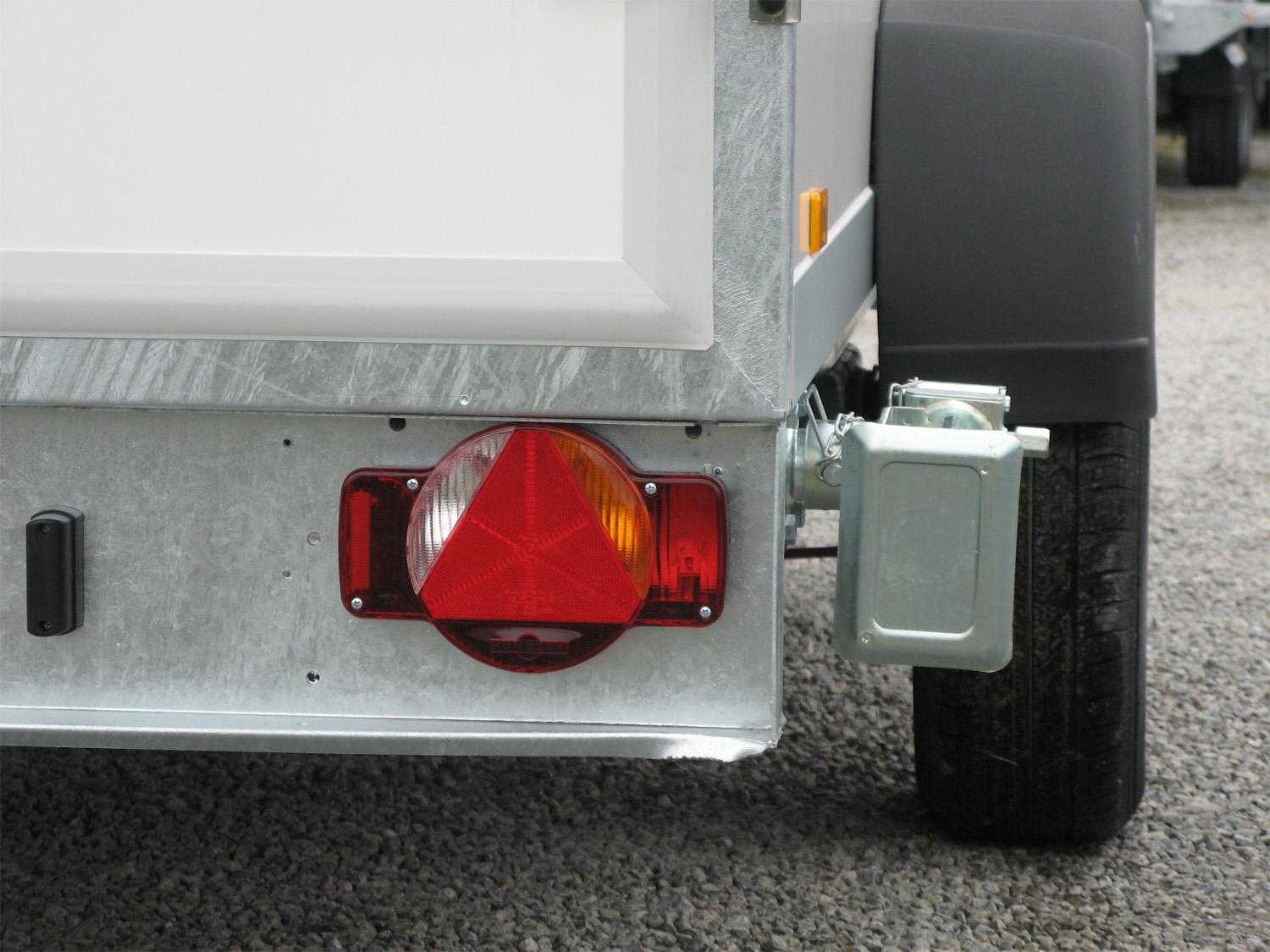 Humbaur HGK 13 27 16 – 21 PF60 Deluxe Kühlanhänger mit hochwertiger Isolierung - Bild 6