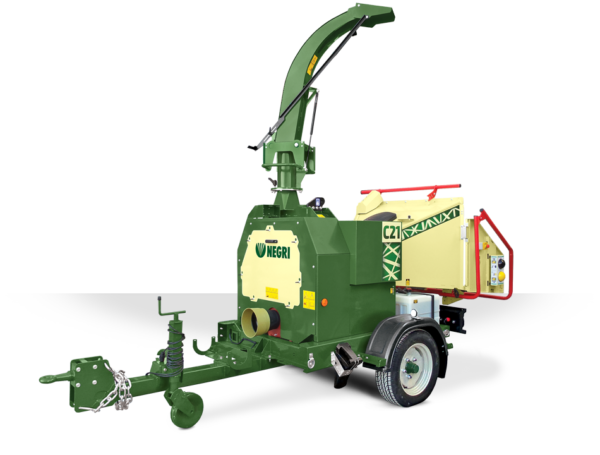NEGRI Holzhäcksler C21 / Häcksler mit Straßenfahrwerk für Traktor